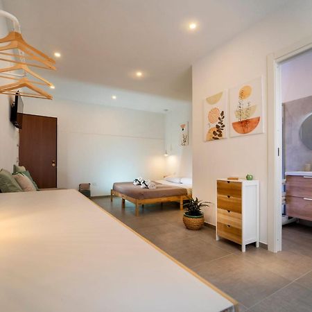 Mameri Central Rooms カステッランマーレ・デル・ゴルフォ エクステリア 写真