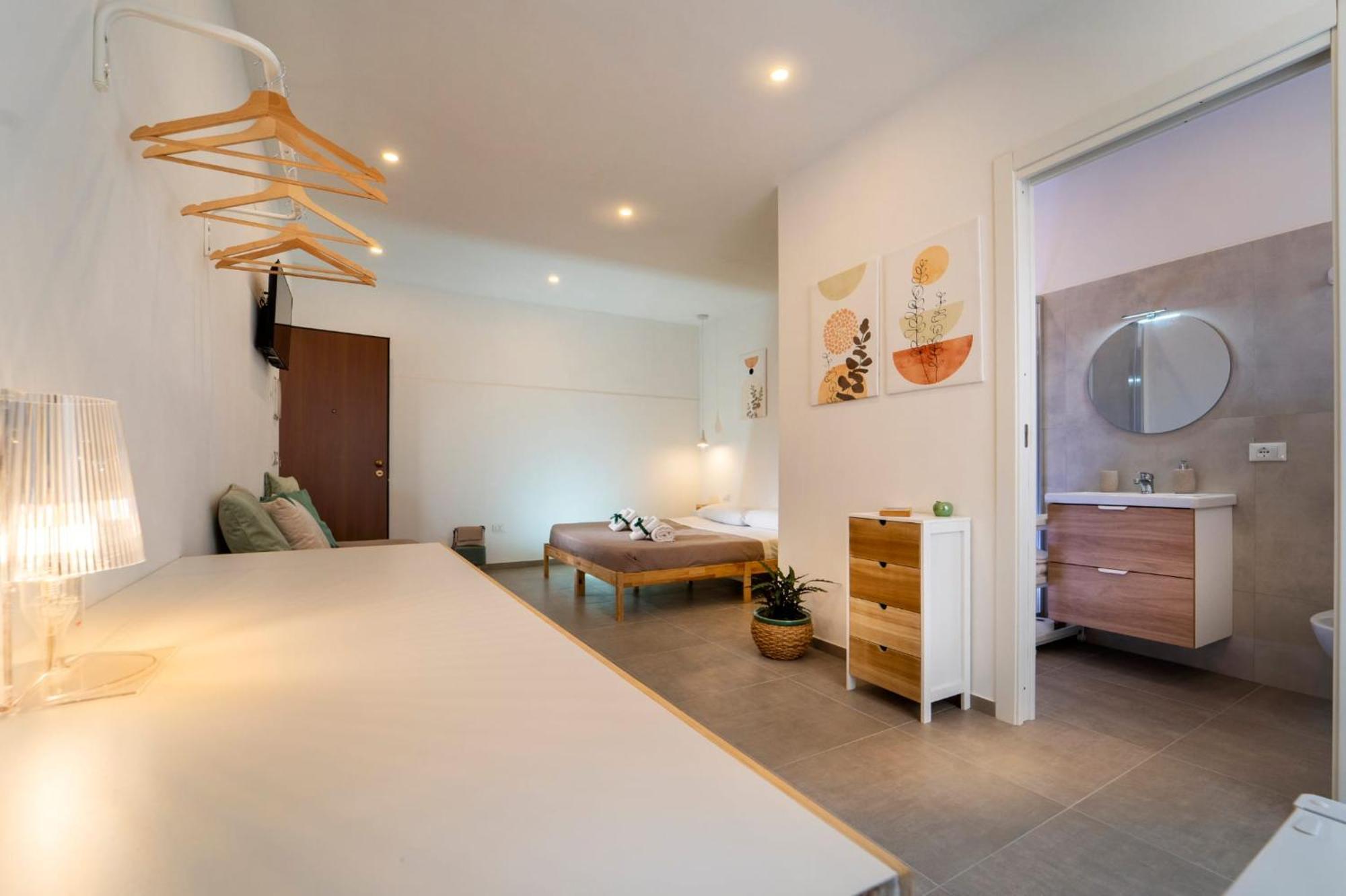 Mameri Central Rooms カステッランマーレ・デル・ゴルフォ エクステリア 写真